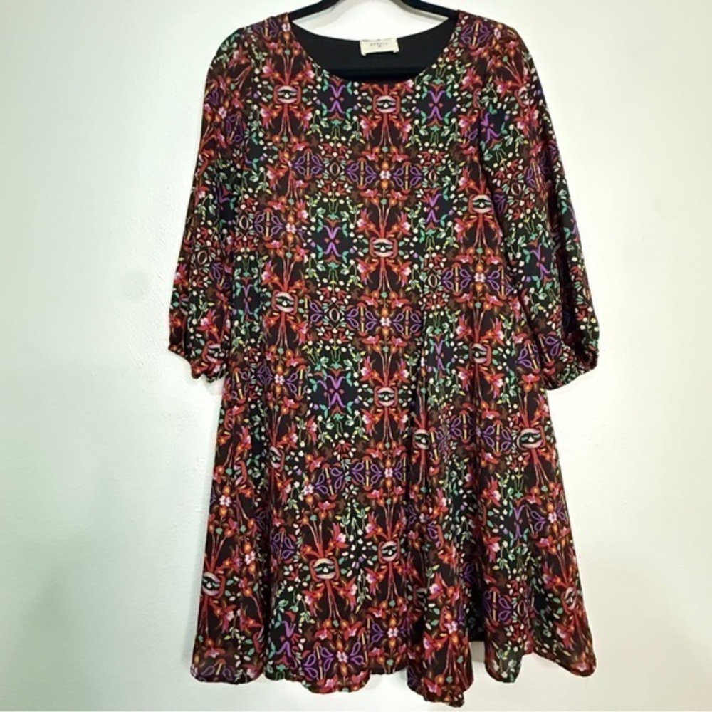 Everly Black Dress with Multicolor Floral Pattern. Lined. Sz M.